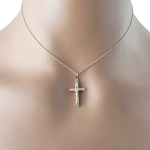 14K Yellow God Crucifix Pendant Necklace #16878 - Picture 7 of 7